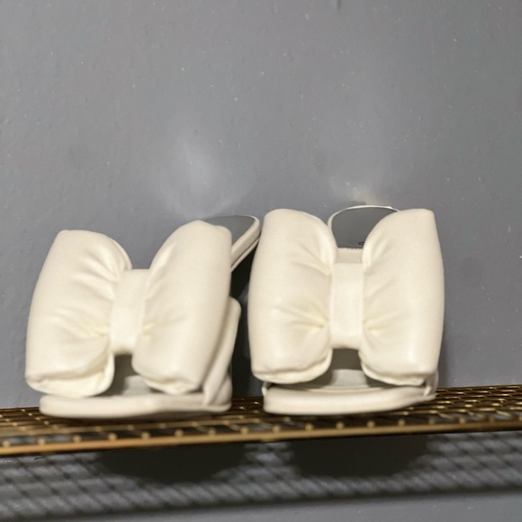 White Jefferey Campbell bow tie sandals 8.5 - Picture 2 of 8
